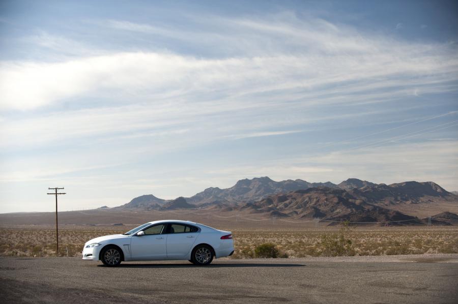 Jaguar XF 2.2 Diesel Epic Journey 2012 года  (фото 2 из 14)